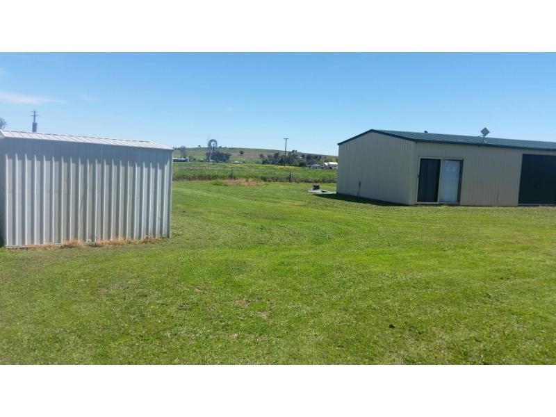 23 Oak Street, Tannymorel QLD 4372