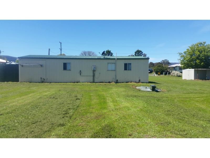 23 Oak Street, Tannymorel QLD 4372