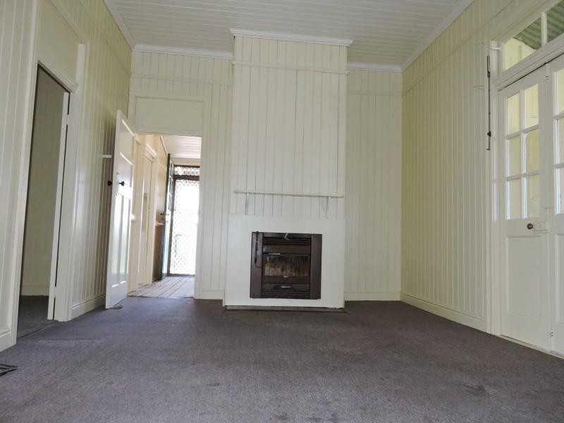 124 Pratten Street, Warwick QLD 4370
