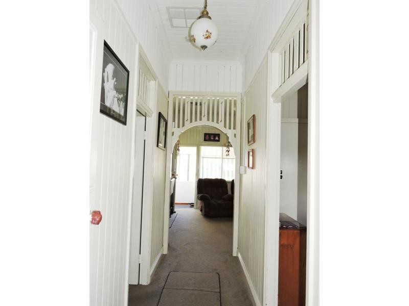 96 Pratten Street, Warwick QLD 4370