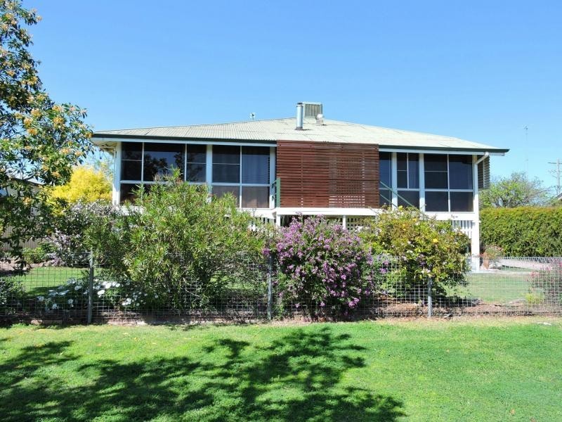 96 Pratten Street, Warwick QLD 4370