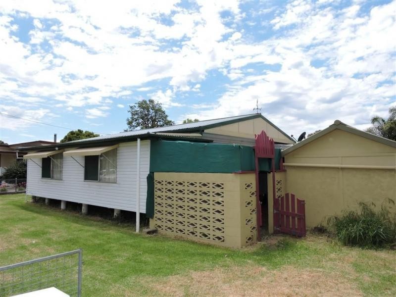 7 Herbert Street, Allora QLD 4362