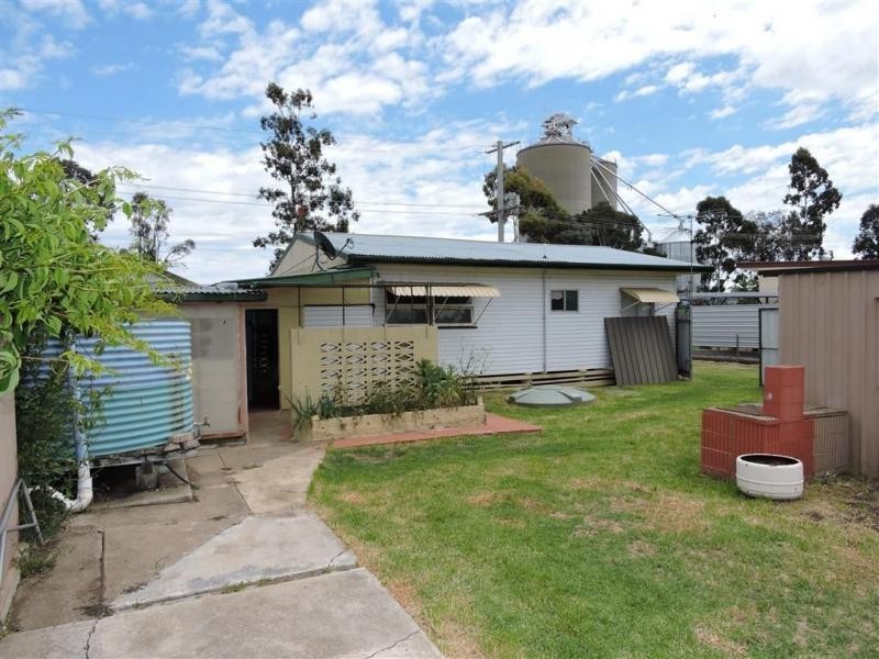7 Herbert Street, Allora QLD 4362