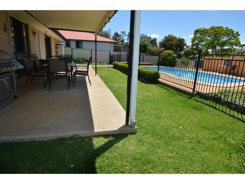 11 Davis Place, Warwick QLD 4370