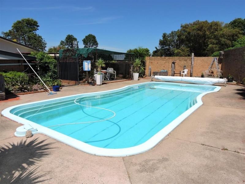 27 Gilbert Crescent, Warwick QLD 4370
