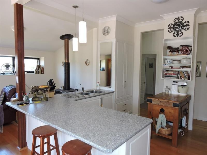 27 Gilbert Crescent, Warwick QLD 4370