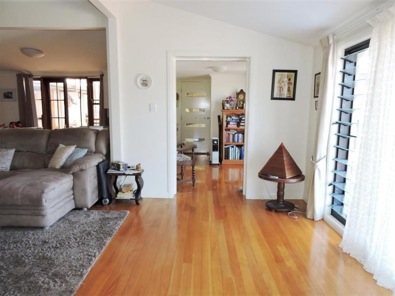 27 Gilbert Crescent, Warwick QLD 4370