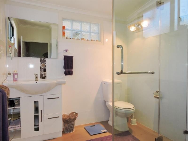 27 Gilbert Crescent, Warwick QLD 4370