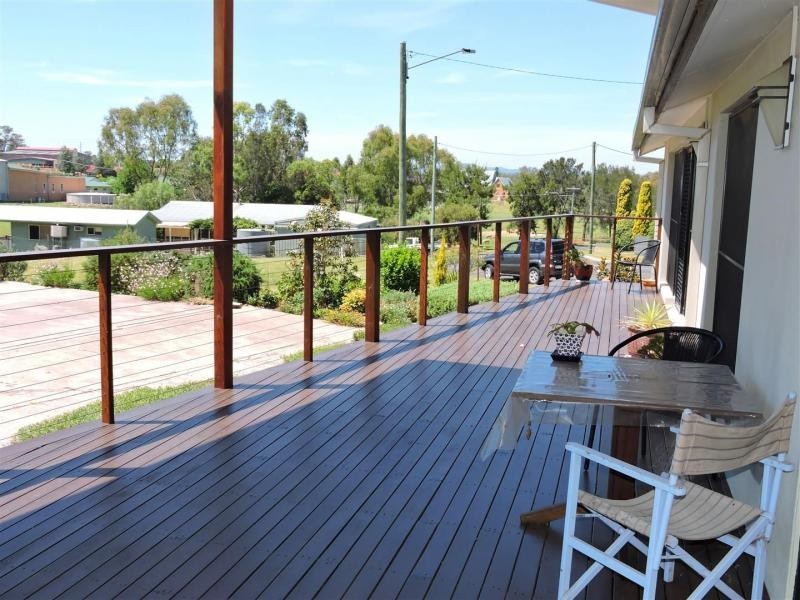 27 Gilbert Crescent, Warwick QLD 4370