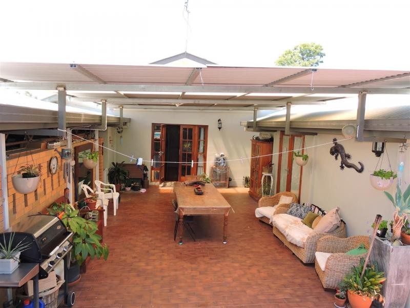 27 Gilbert Crescent, Warwick QLD 4370