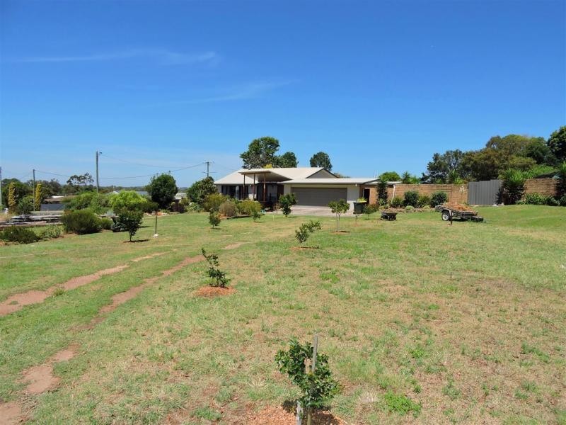 27 Gilbert Crescent, Warwick QLD 4370