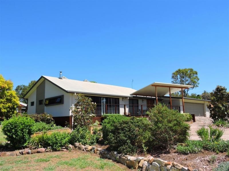 27 Gilbert Crescent, Warwick QLD 4370