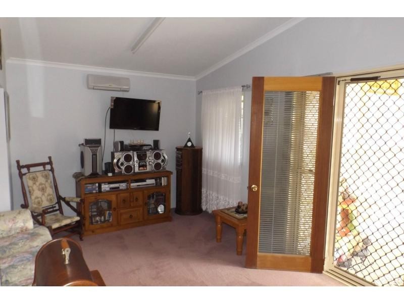 7 Leslie Lane, Hendon QLD 4362