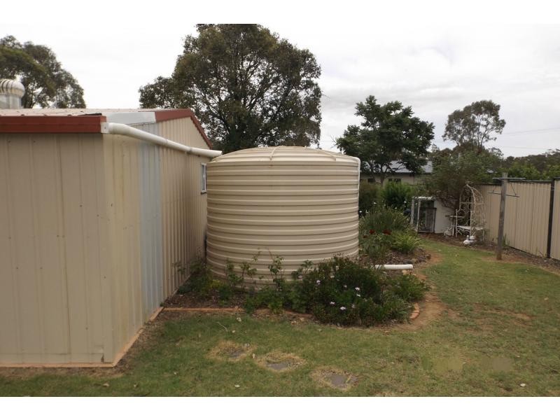 7 Leslie Lane, Hendon QLD 4362