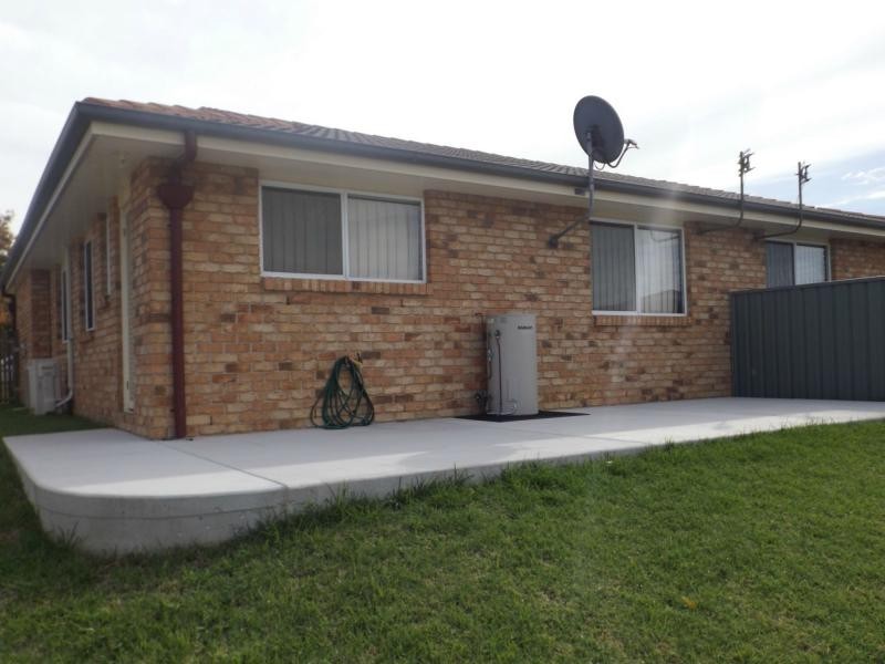 2/5 Davis Place, Warwick QLD 4370