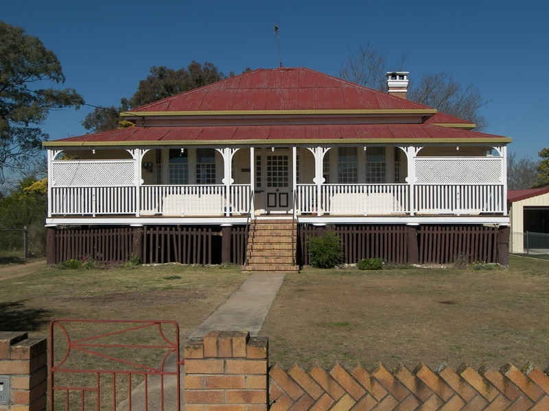 18 Locke Street, Warwick QLD 4370