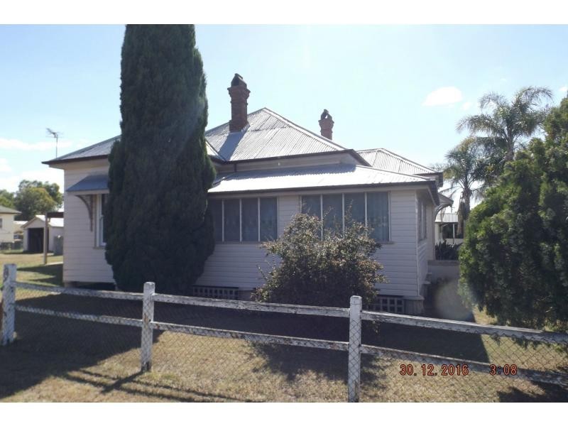 74 Wood Street, Warwick QLD 4370