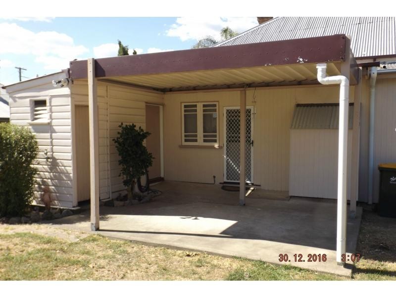 74 Wood Street, Warwick QLD 4370