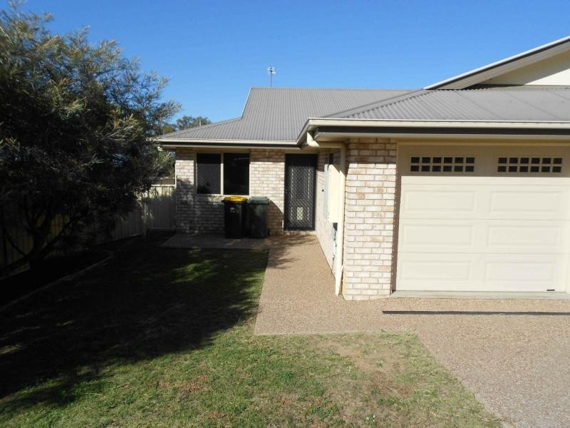 1/8 Peregrine Court, Warwick QLD 4370