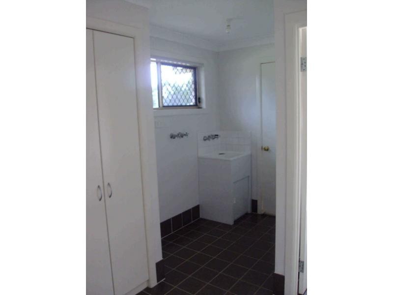 1/8 Peregrine Court, Warwick QLD 4370