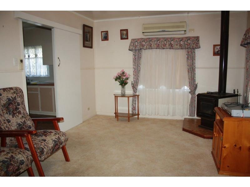 93 Pratten Street, Warwick QLD 4370
