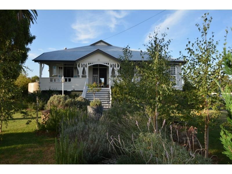 33 Pratten Street, Warwick QLD 4370