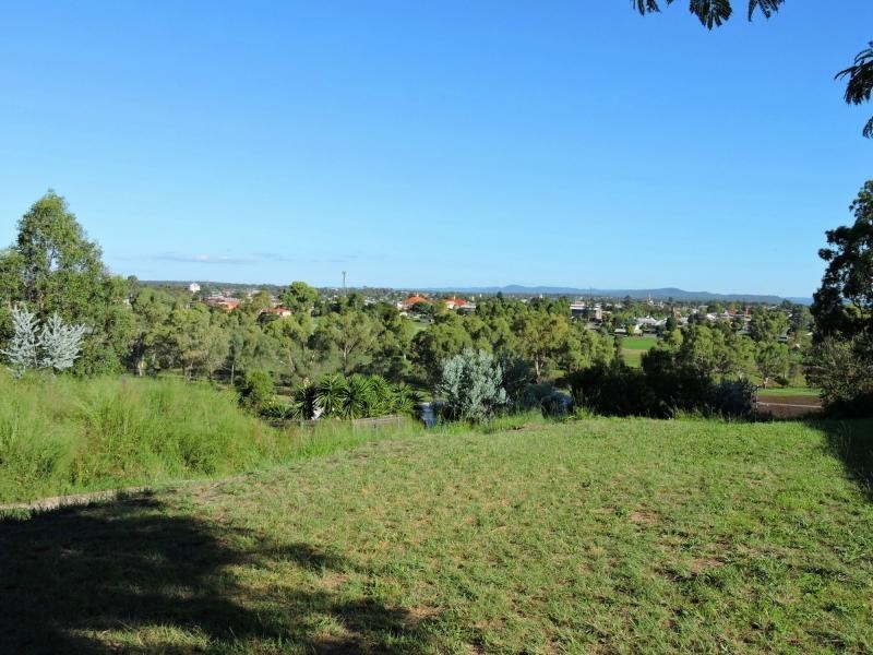 13 Weewondilla Road, Warwick QLD 4370
