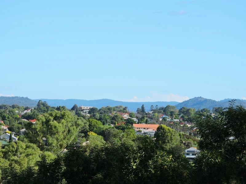 13 Weewondilla Road, Warwick QLD 4370