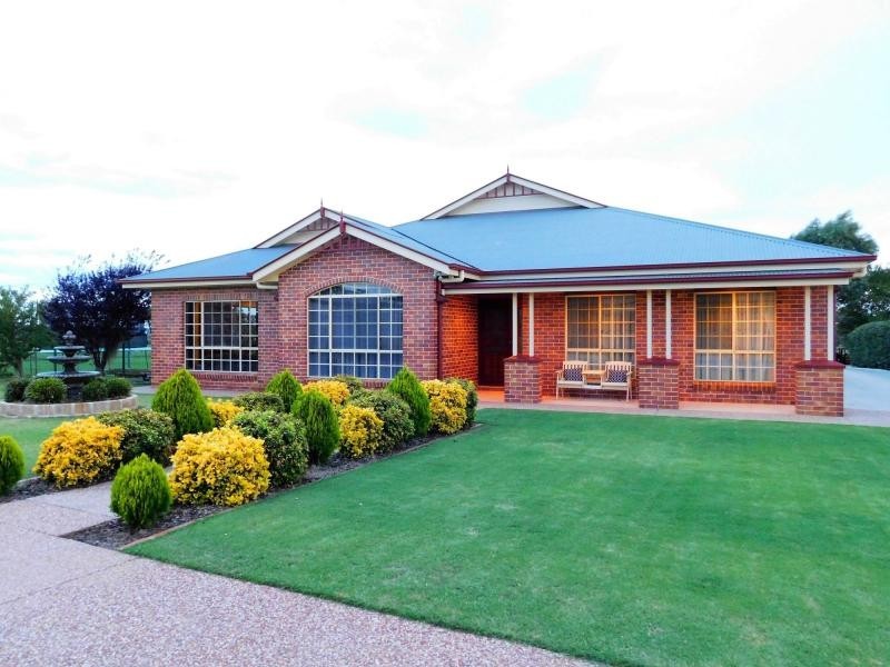 13 Willow Street, Warwick QLD 4370