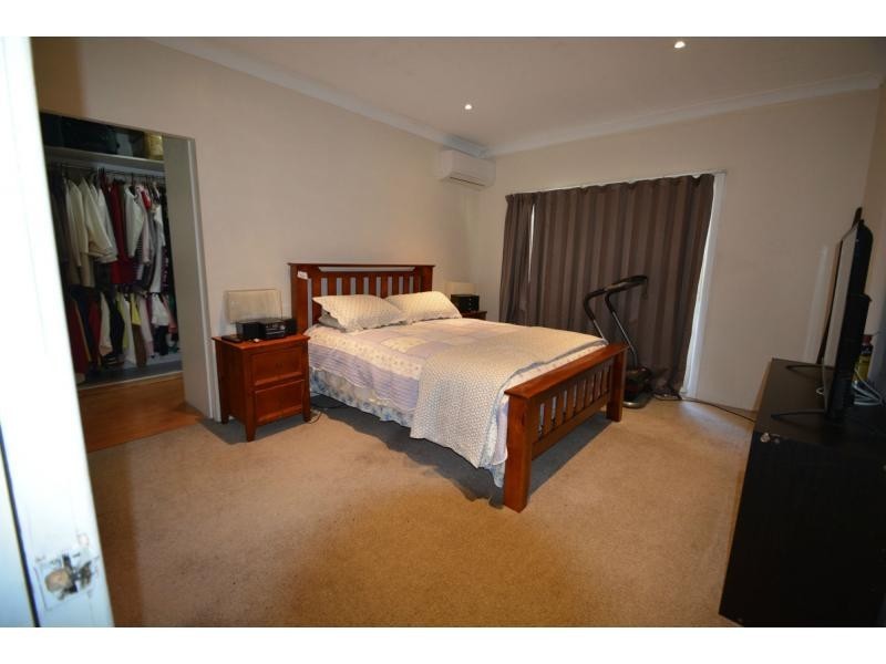 10 Elliot Street, Pratten QLD 4370