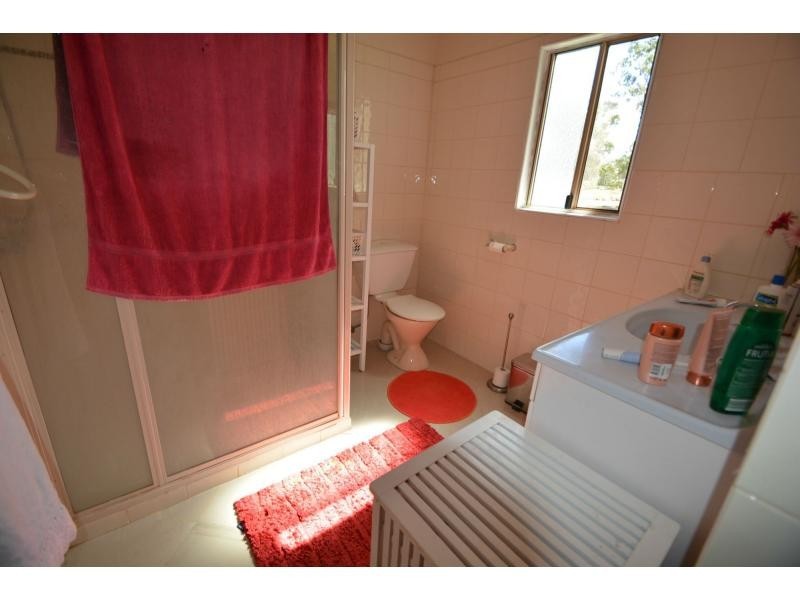 10 Elliot Street, Pratten QLD 4370