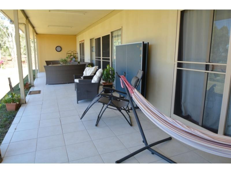 10 Elliot Street, Pratten QLD 4370