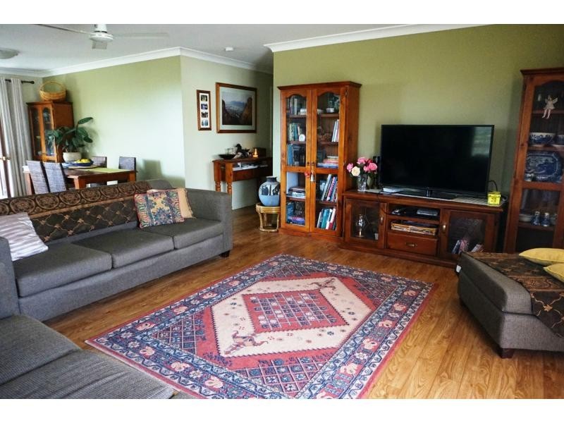 2 /121 Locke Street, Warwick QLD 4370