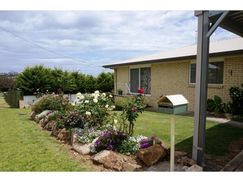 2 /121 Locke Street, Warwick QLD 4370