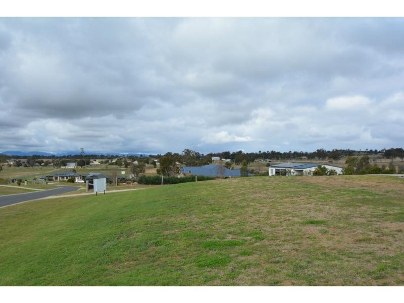 8 Condavale Drive, Rosenthal Heights QLD 4370