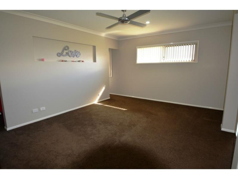 8 Condavale Drive, Rosenthal Heights QLD 4370