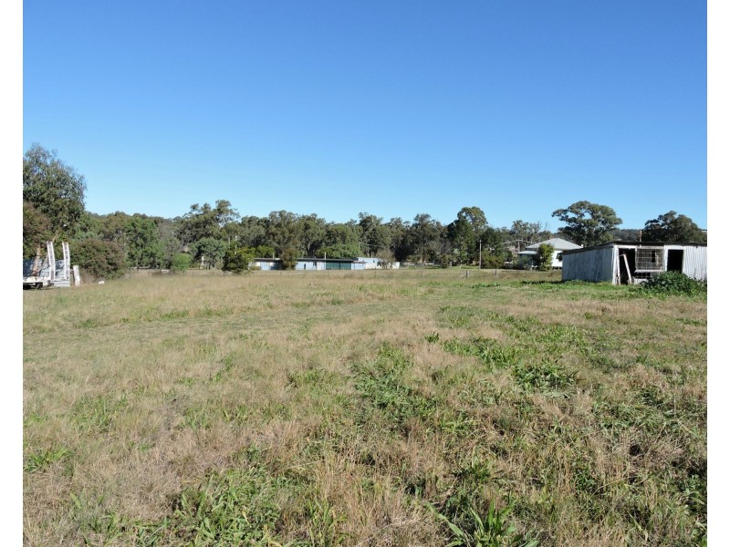 8 Glen Road, Warwick QLD 4370