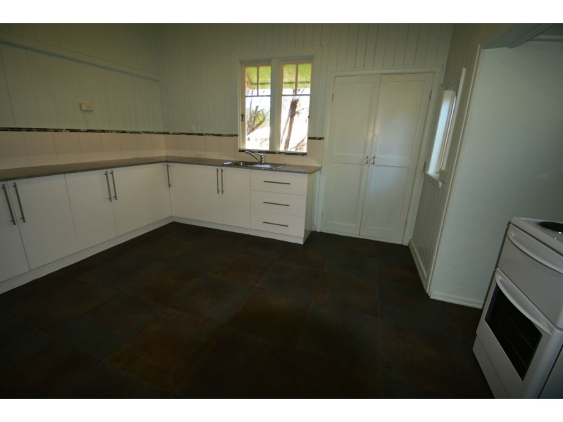 71 Canning Street, Warwick QLD 4370
