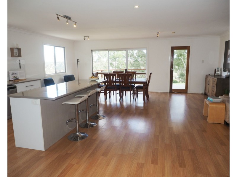 15a Weewondilla Road, Warwick QLD 4370
