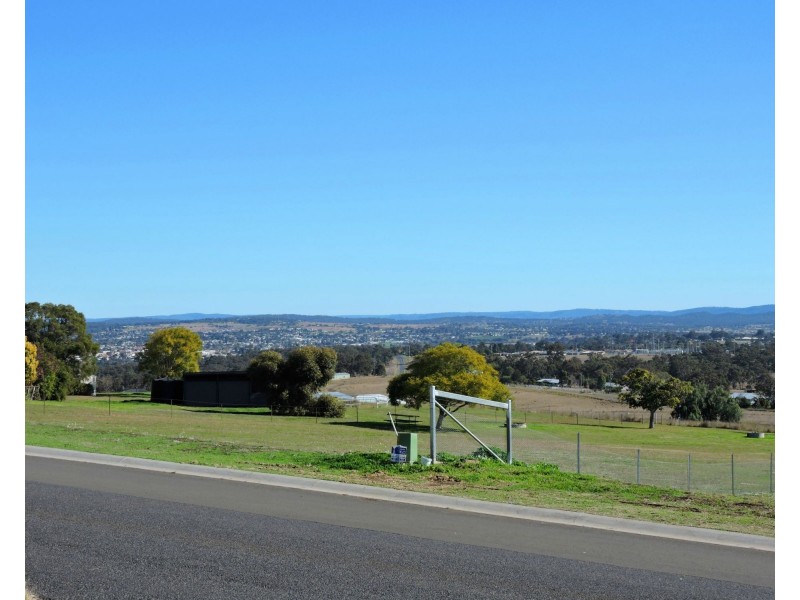 1 Derain Drive, Sladevale QLD 4370