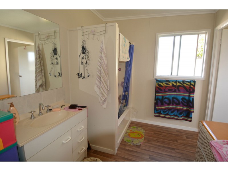 85 Dragon Street, Warwick QLD 4370