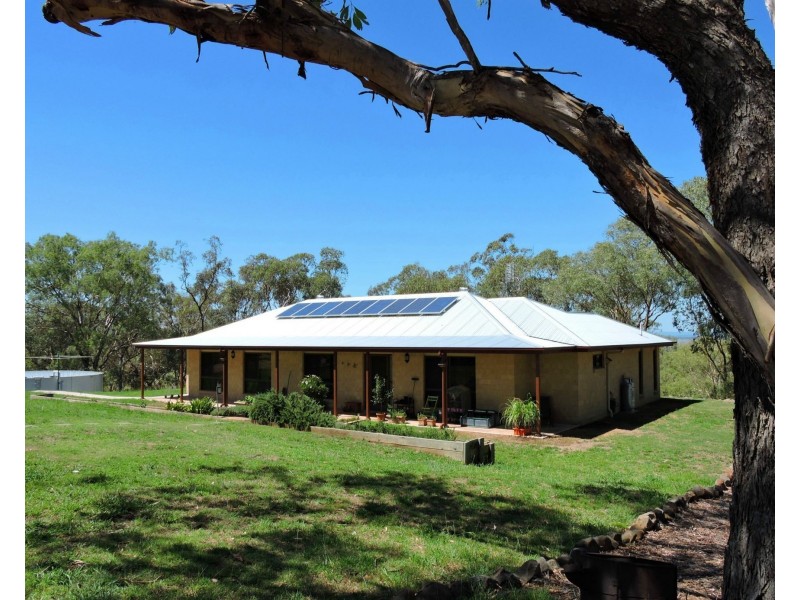 9 Holzwarts Road St, Allora QLD 4362