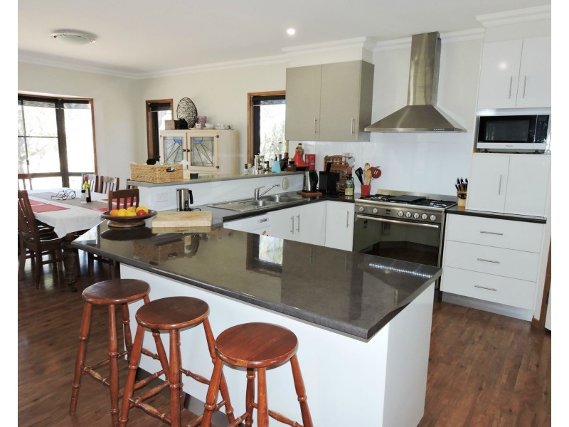 9 Holzwarts Road St, Allora QLD 4362