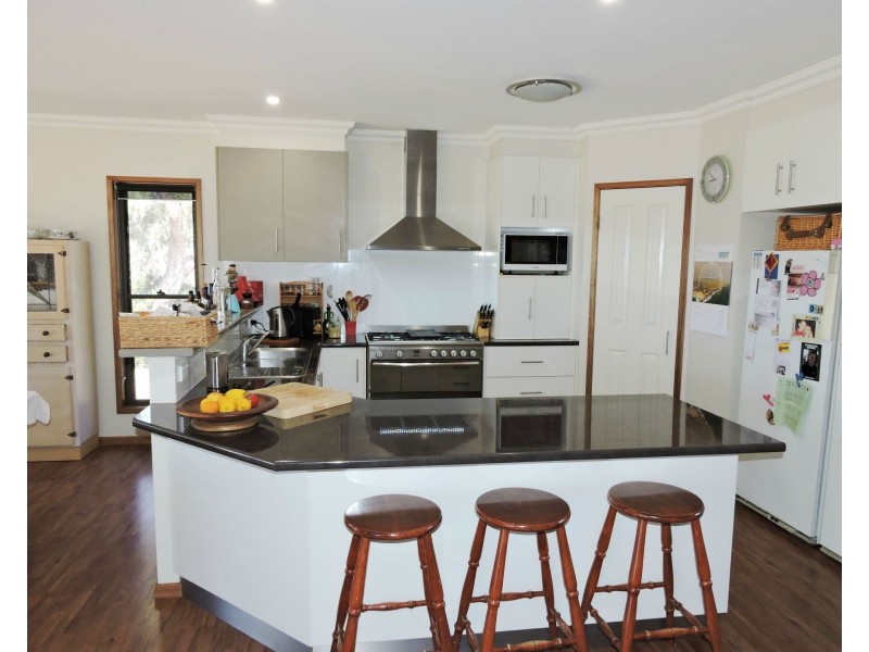 9 Holzwarts Road St, Allora QLD 4362