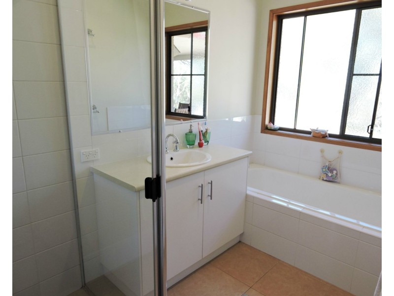 9 Holzwarts Road St, Allora QLD 4362