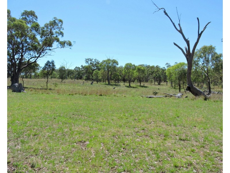 9 Holzwarts Road St, Allora QLD 4362