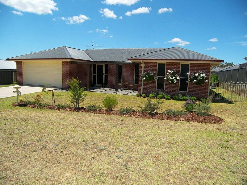 4 Rose Bud Ct, Warwick QLD 4370
