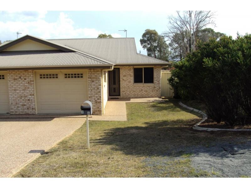 2/8 Peregrine Court, Warwick QLD 4370