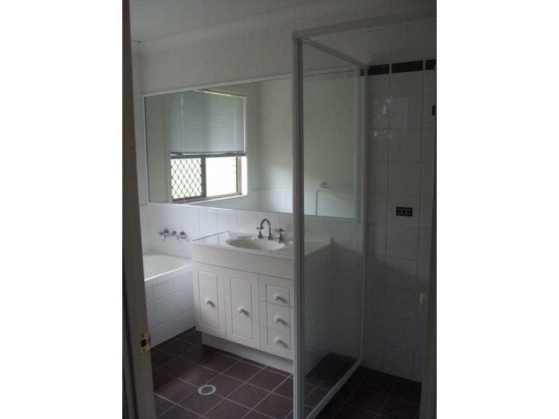 2/8 Peregrine Court, Warwick QLD 4370