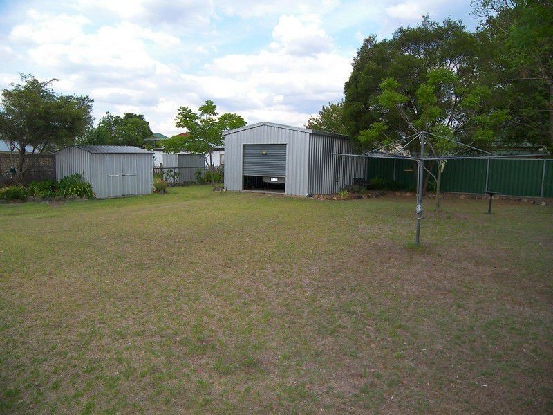 12 Myrtle Avenue, Warwick QLD 4370